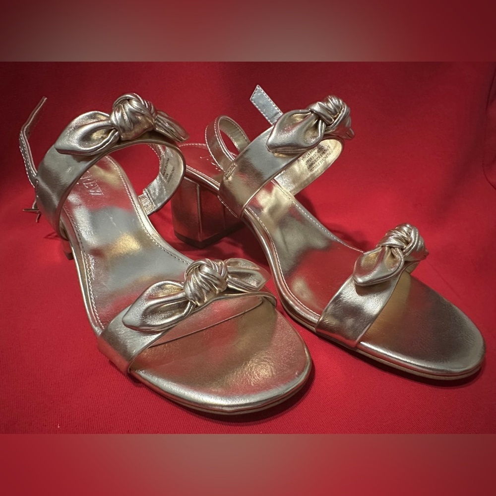 New Size 7 J Crew Light Gold Double Bow Strap Block Heels Sandals
